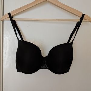 NWOT Black lace La Perla Bra